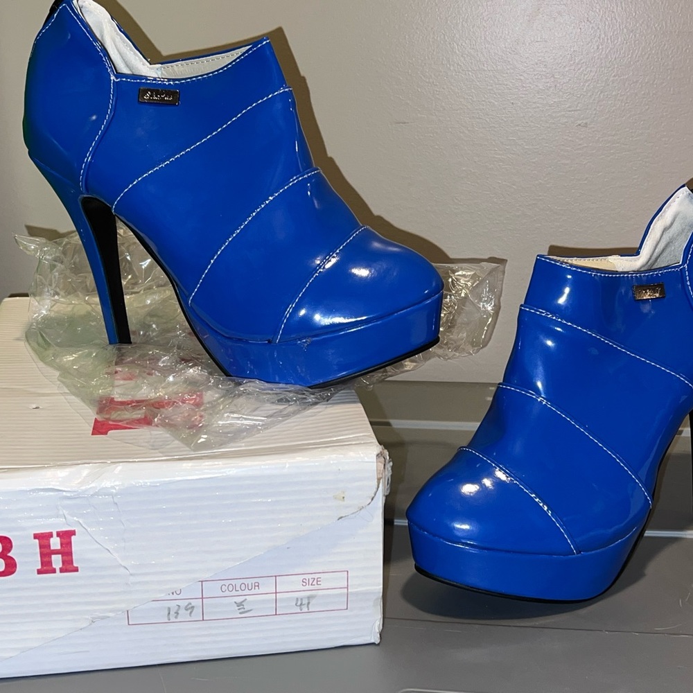 LBH blue patent leather booty.  Never worn.   Size 9.5